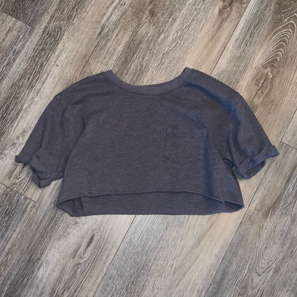 Grey Victoria’s Secret Sport Cropped Tee